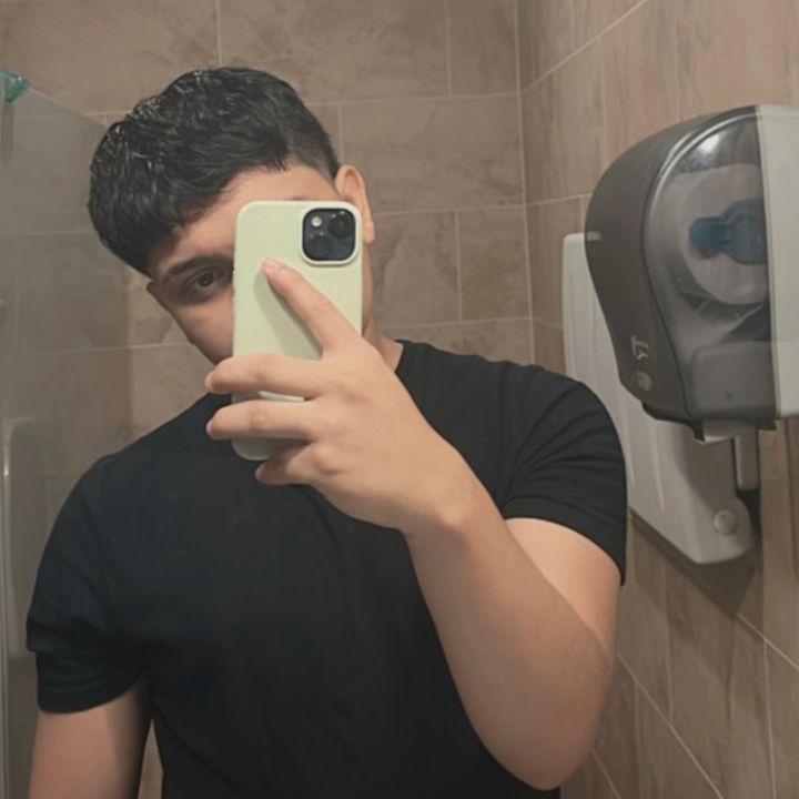 🐢🕷️🌪️ᯓᯭᎢO𝐍 𝐘 🧸🍻👑🍒💀♉️