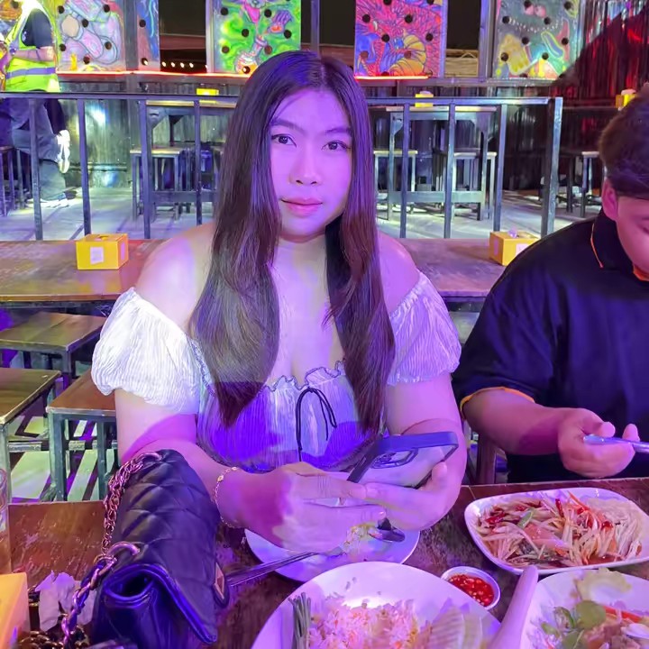 พลอยสไตล์ขายทุกอย่าง