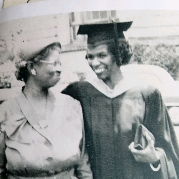 Authoress Kendall Ha