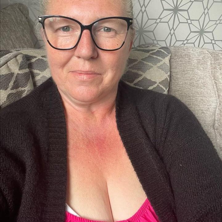 💚💜Rebecca Farnell 💚💜