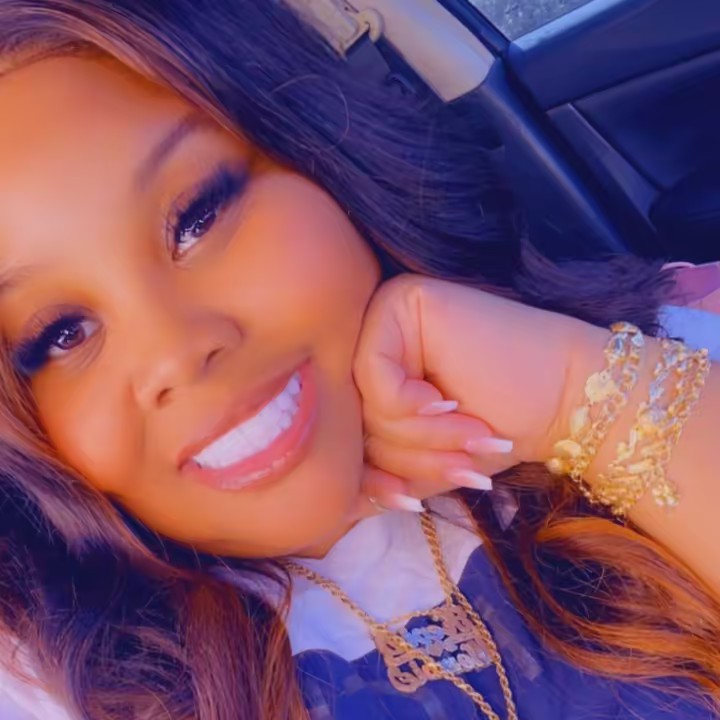 ✨🌻💛Wombie Gal 💛🌻✨