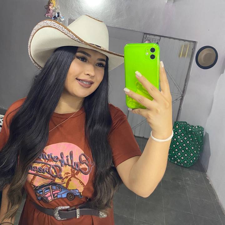 𝓐𝓷𝓲𝓽𝓪 𝓐𝓵𝓶𝓽𝔃