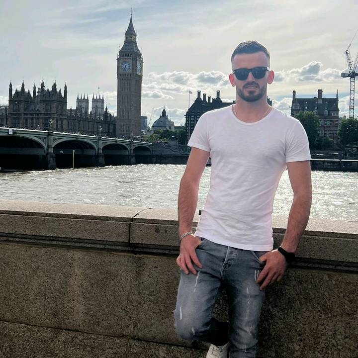 🇦🇱Aleksander 🇬🇧📍LTD👷‍♂️