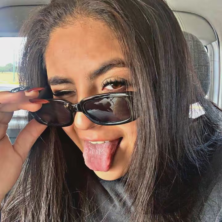 Vania Montes🖤🤍