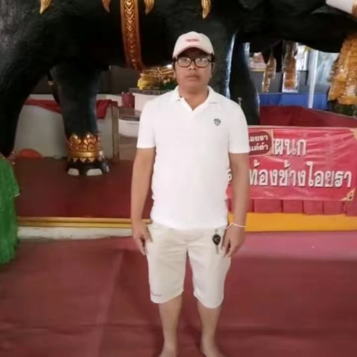 มังกรขายสินค้า