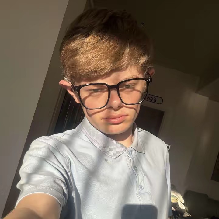 𝐴𝑙𝑓𝑖𝑒𝐷𝑎𝑣𝑖𝑠👨‍❤️‍👨