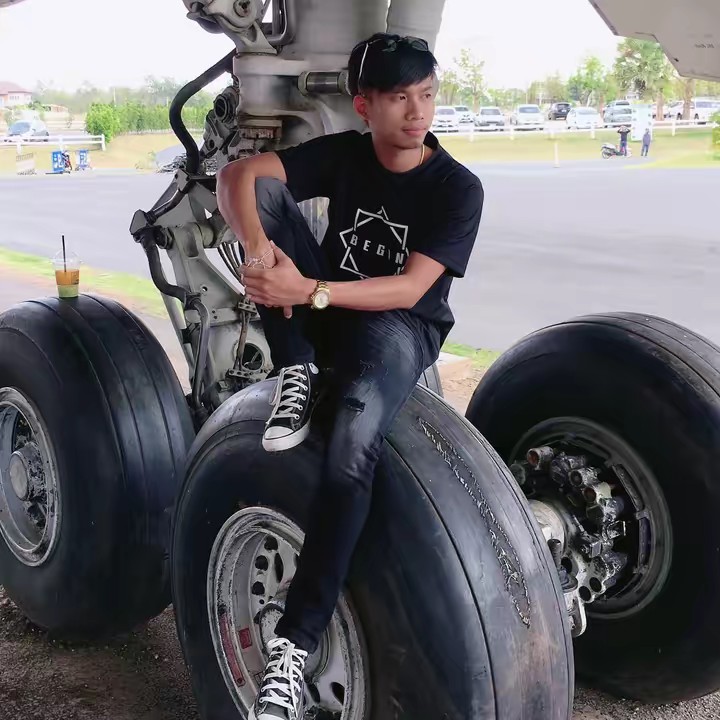 พิ๊ฟ้า สนั่นบ้านทุ่ง