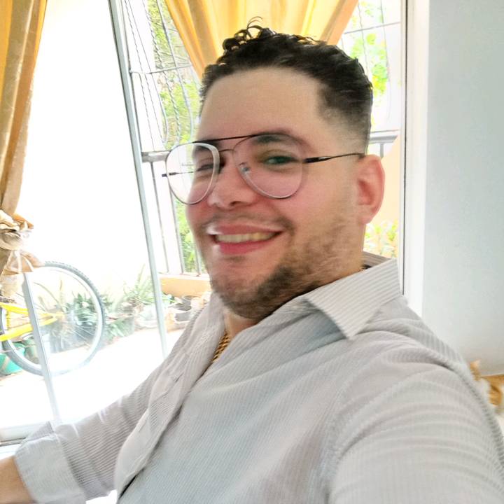 Eduardo Ezid the Superstar