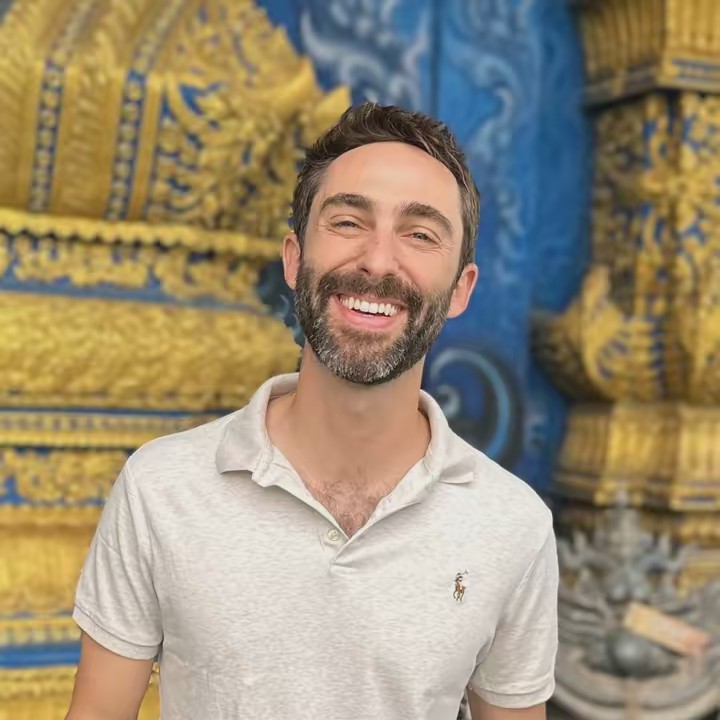 Posing Experts | JBJ Pictures