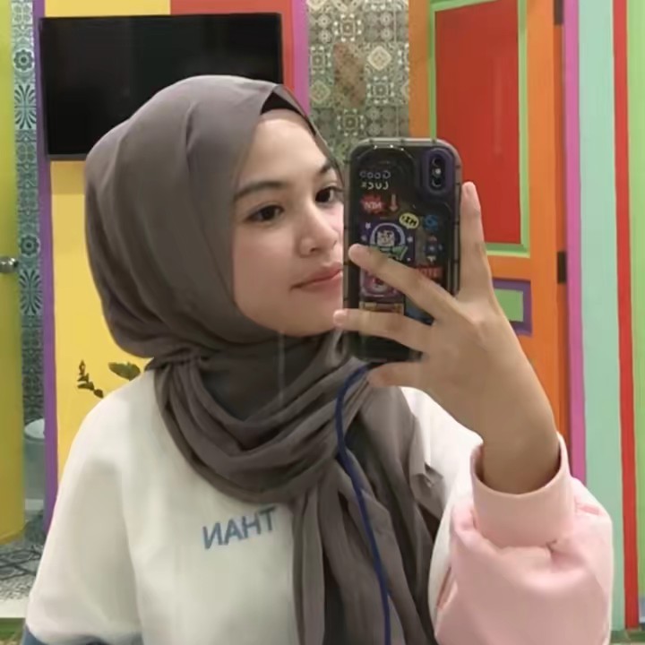 ꒰ :-) วาร์ ❀