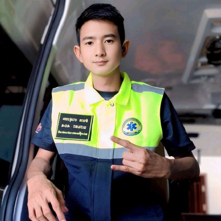 เพื่อนเรียกหมอเบนซ์🧑‍⚕️🩺🚑