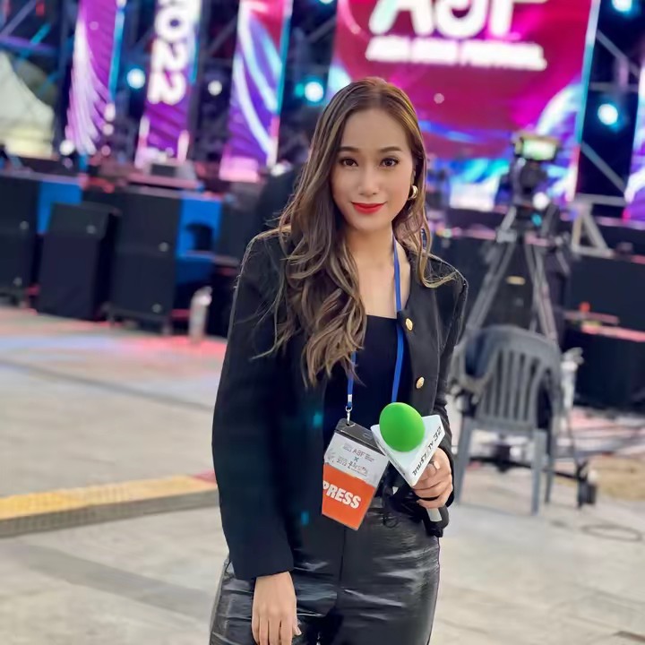 อรนักข่าวบันเทิงอ่ะ