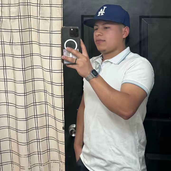 Erubiel 🇲🇽😎