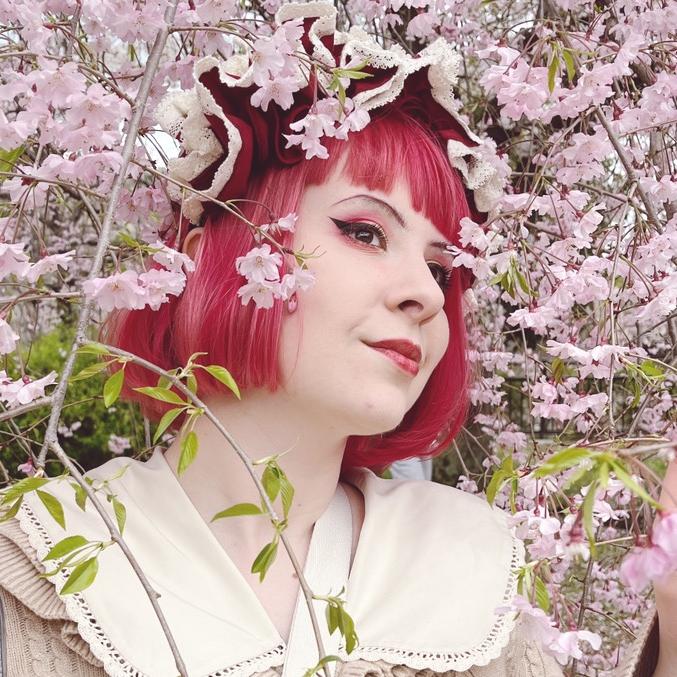 Lacy Dottie⋆ ˚｡⋆୨୧˚