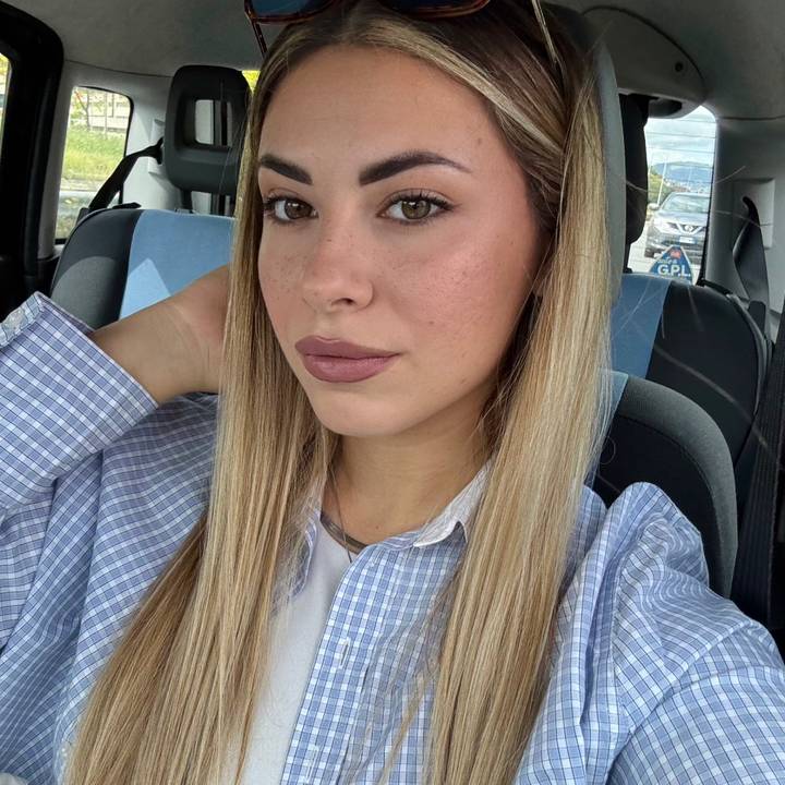 Clarissa| acne makeup & more💞