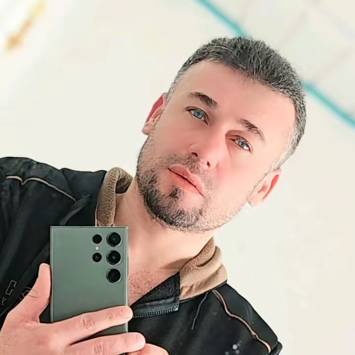 عاشق الوحدة،❤️‍🩹