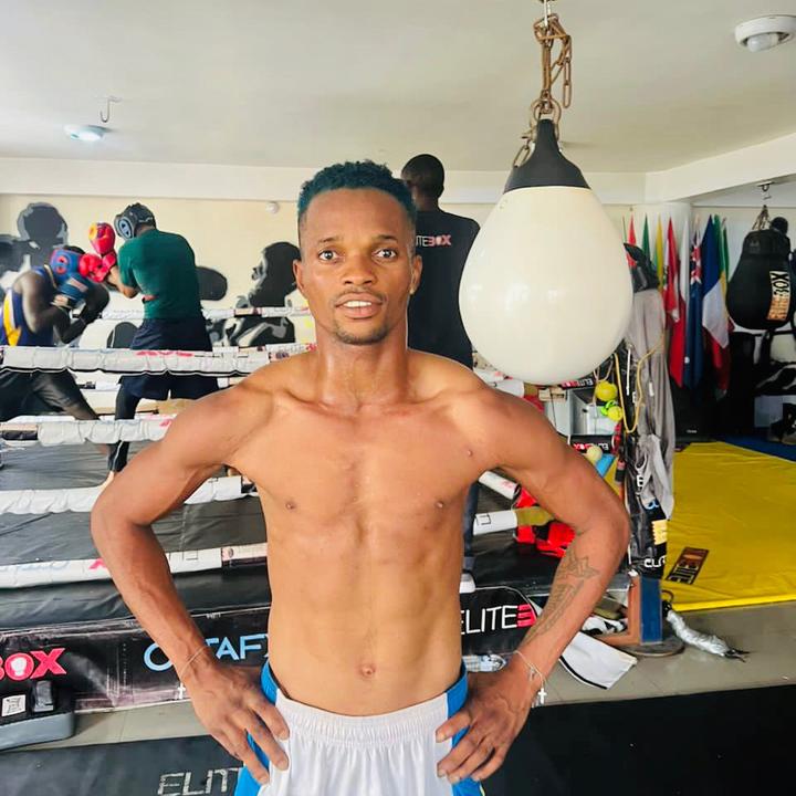 Tobiloba $Dollypyzull 🥊🥊$