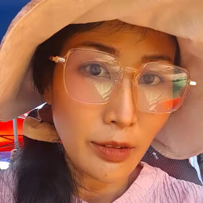 มีมี่tarot cards