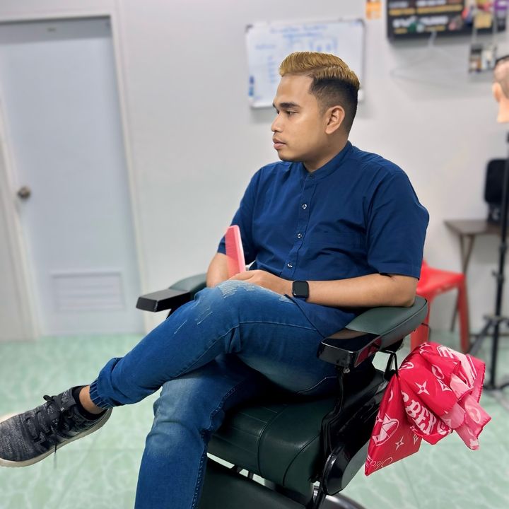 His and Hairs ( ช่างปอนด์ )