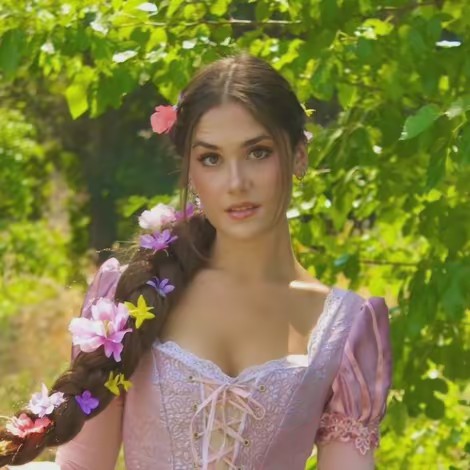 alexandra louise