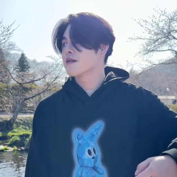 อ้ายเอิร์ทเจ้าของฟาวเดอร์สกิน