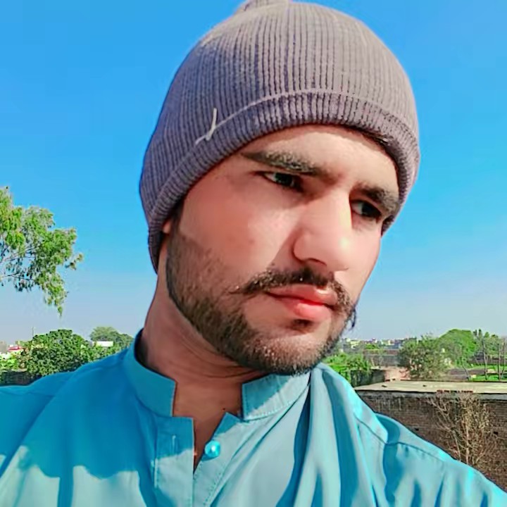 UMAiR👑 ╾━╤デ╦︻🇵🇰KHAN (619)