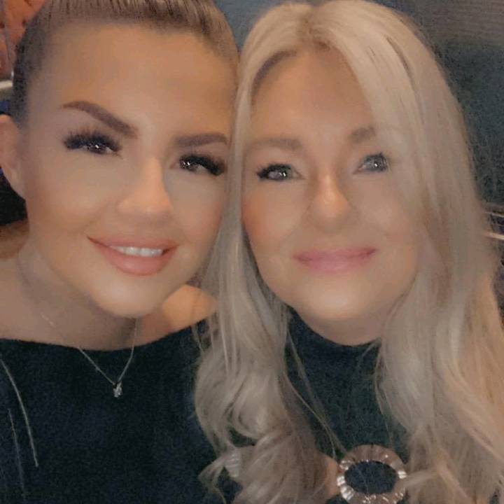 Lindsey/Leonie. mum&daughter