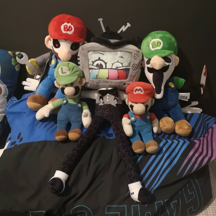 Mario plushie lover!!!!