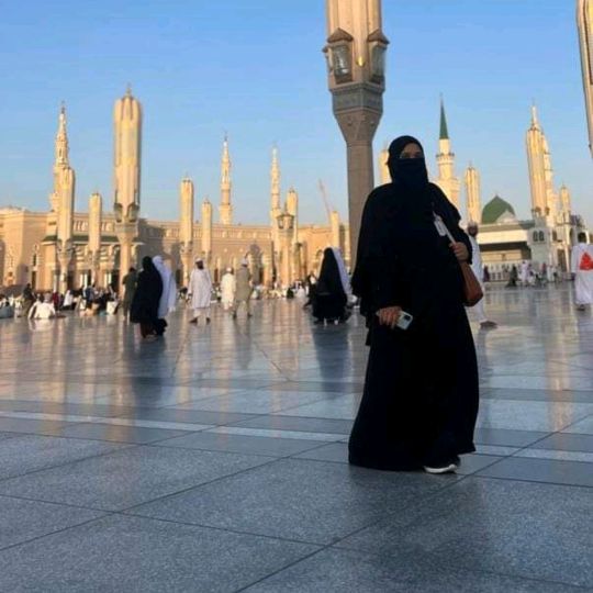 Puan Ella | Pondok Pondok