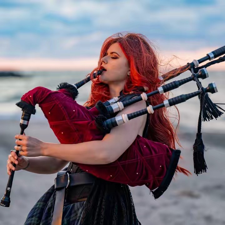 Ally the Piper