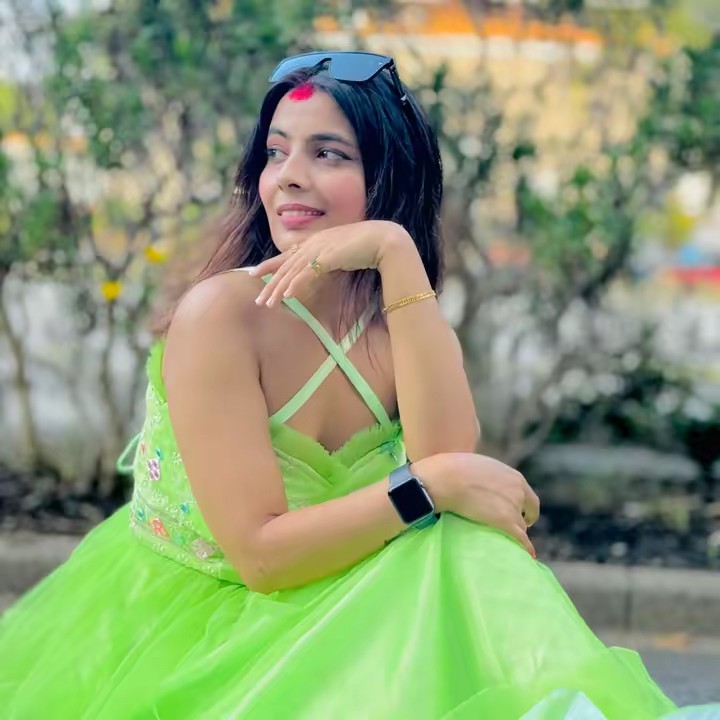 🦋AARAKSHYA🦋👸