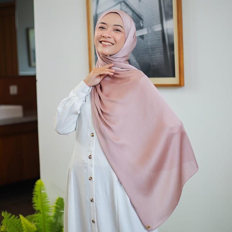 Kerudung Pashmina Silk Cradenza Hijab Pashmina Glowsy Nayla hija'b