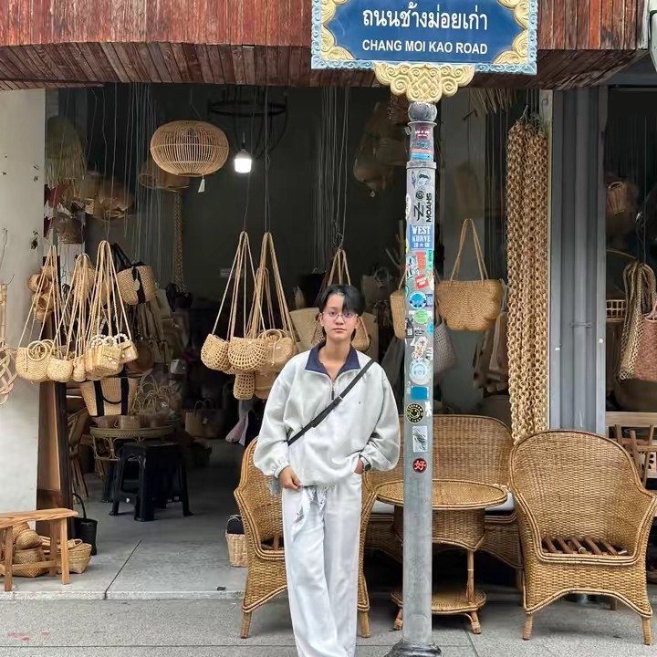 พลอยชอบกินนมสด