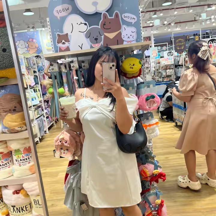 เชียร์ที่แปลกว่าว่างเปล่า🕷️