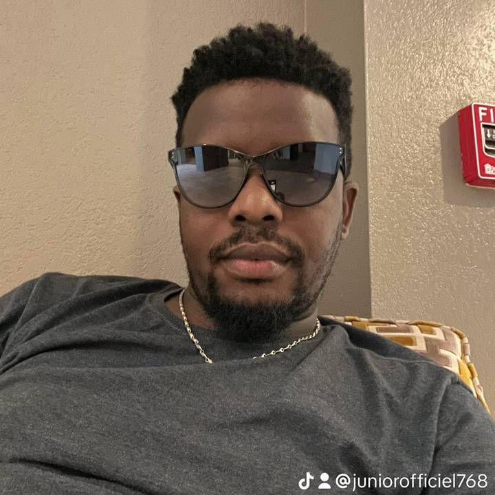 juniorofficiel768
