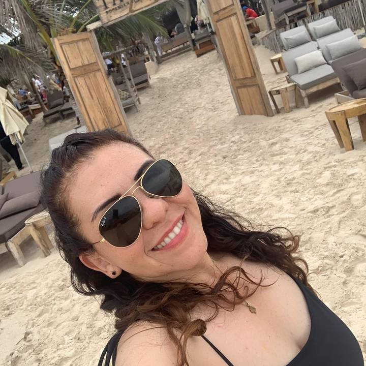 Laura Paredes Alvare