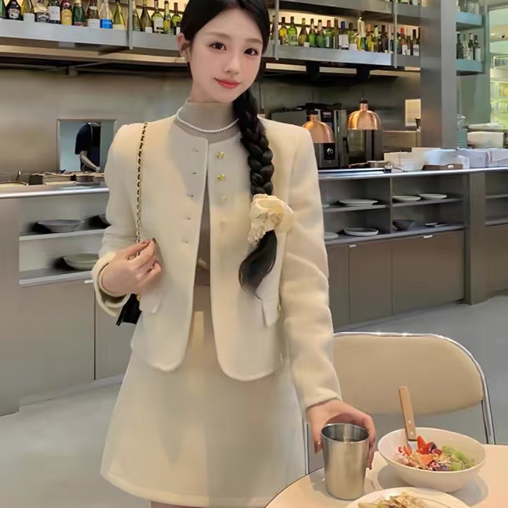 Phạm Thảo - Closet