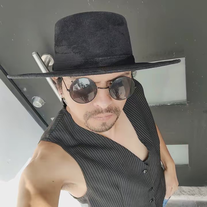 Alan Navarro Mikaelson