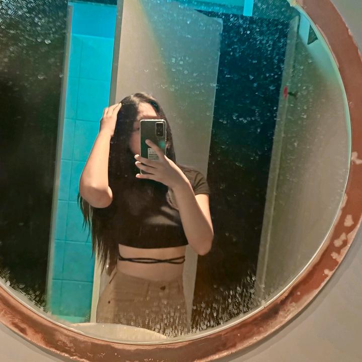 San Nwe Htwe🐰👀