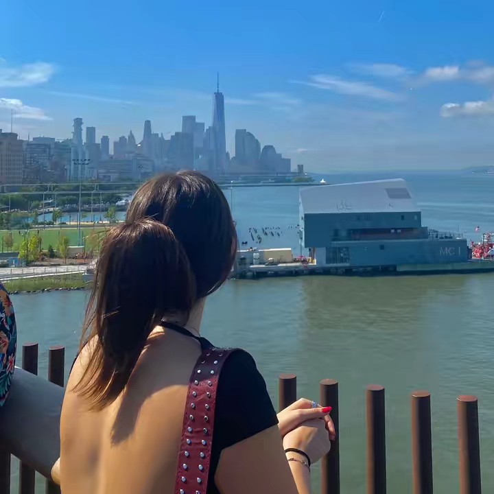 Luuu 🪩💐😼✨