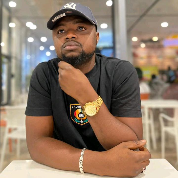 startz 🇬🇲 🇦🇴