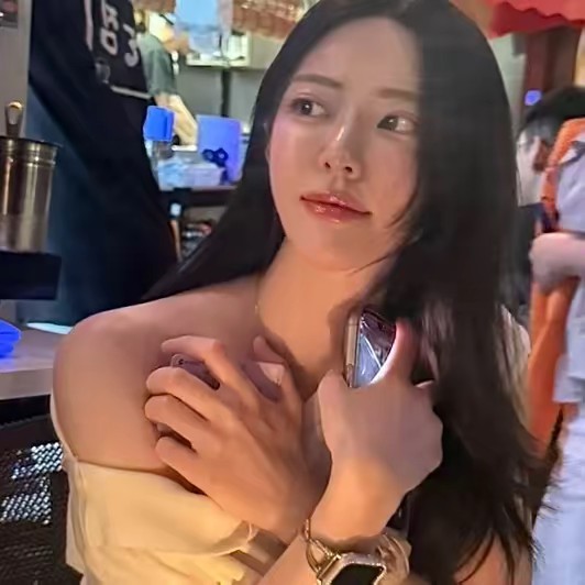 🛼yeoni(여니) ヨニ🛼༄