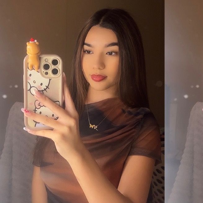 𝓐𝓵𝓮𝔁𝓪 🍒🕷️🕯️🎱