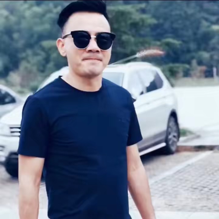 Old man with the wind