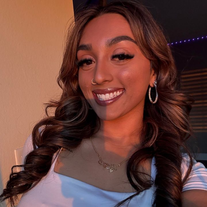 shay 🌟🖤 | vlogs + convos 🎬