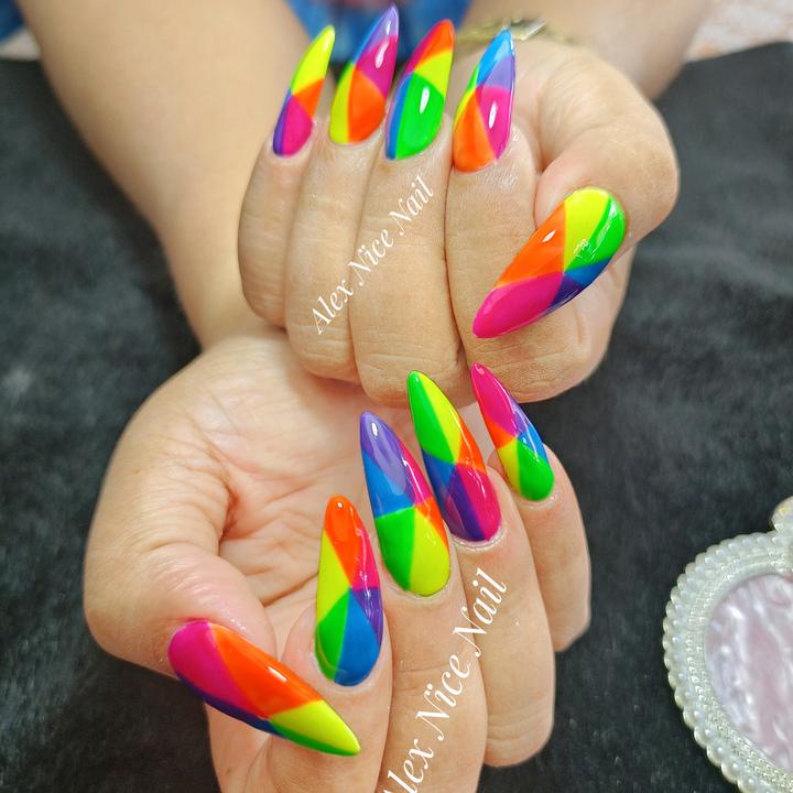 Alex Nice Nail