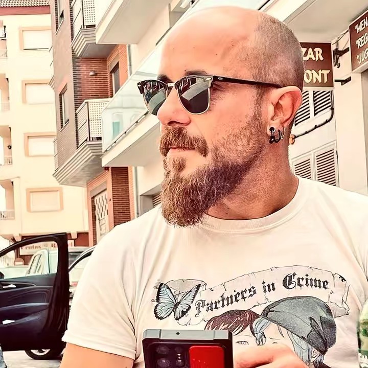 Salvador Cardona Cam