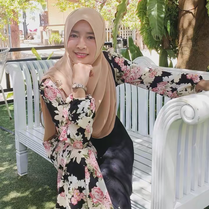 รีณาหญิง