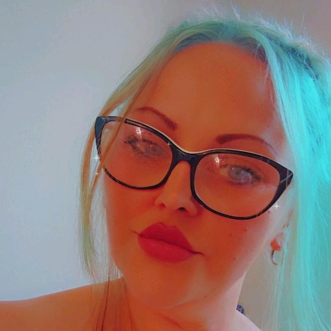 royal bitch🖤💋🖤