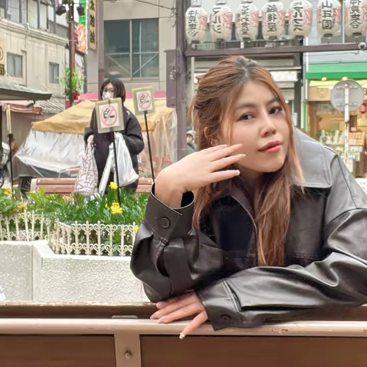 Jully Moe(ပုစိုက်)